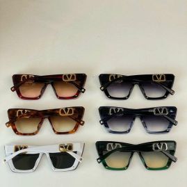 Picture of Valentino Sunglasses _SKUfw47547903fw